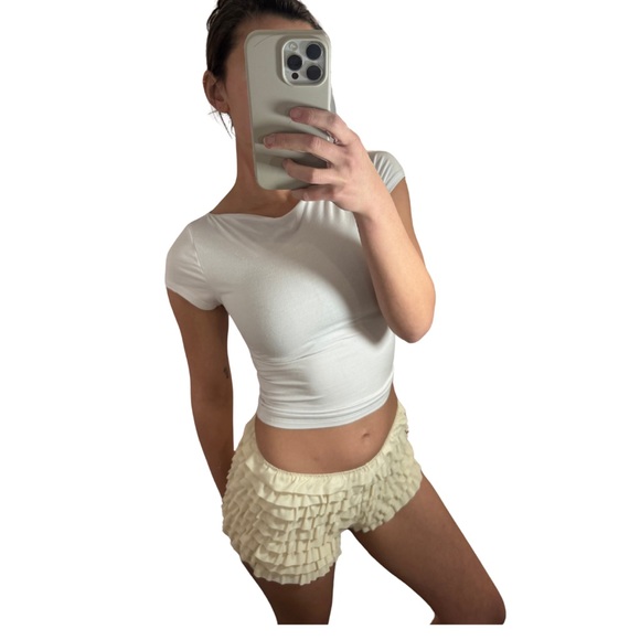 Edikted Cream Ruffle Shorts - Picture 5 of 8